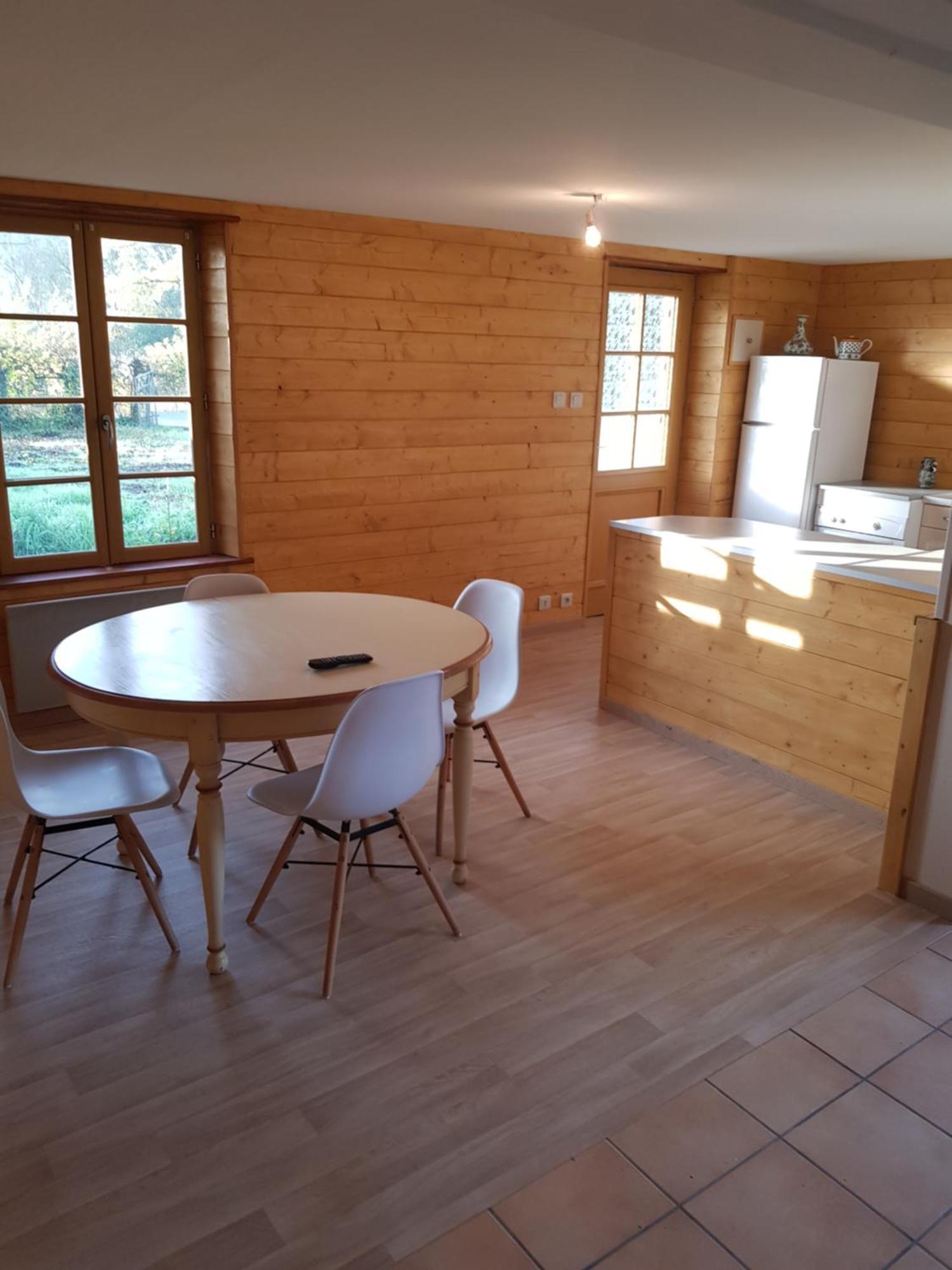 La Maison Dans Les Bois Soucelles Экстерьер фото