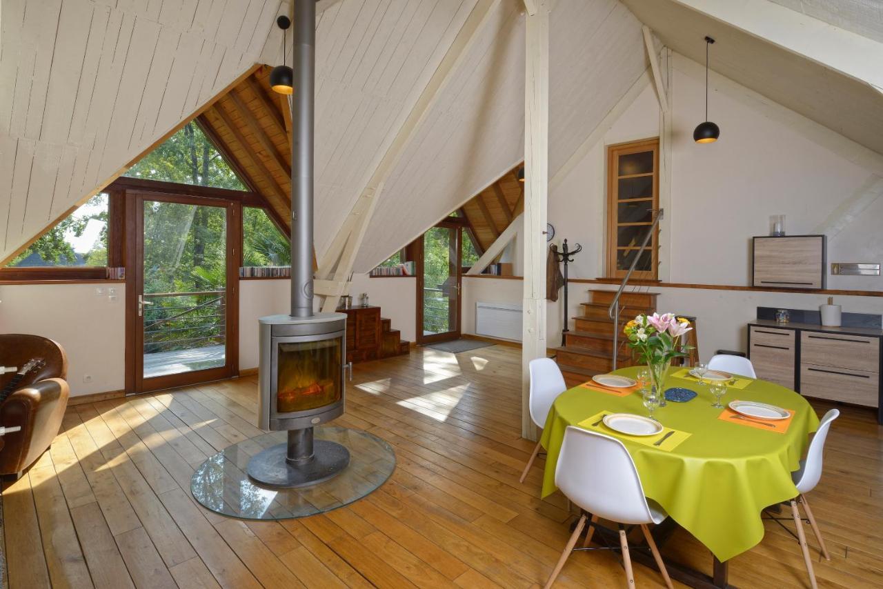 La Maison Dans Les Bois Soucelles Экстерьер фото