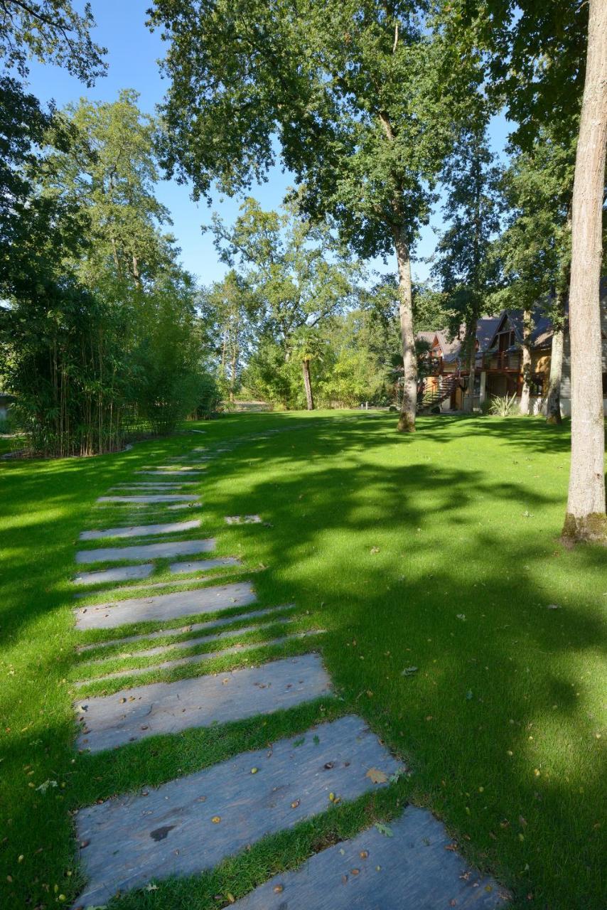 La Maison Dans Les Bois Soucelles Экстерьер фото