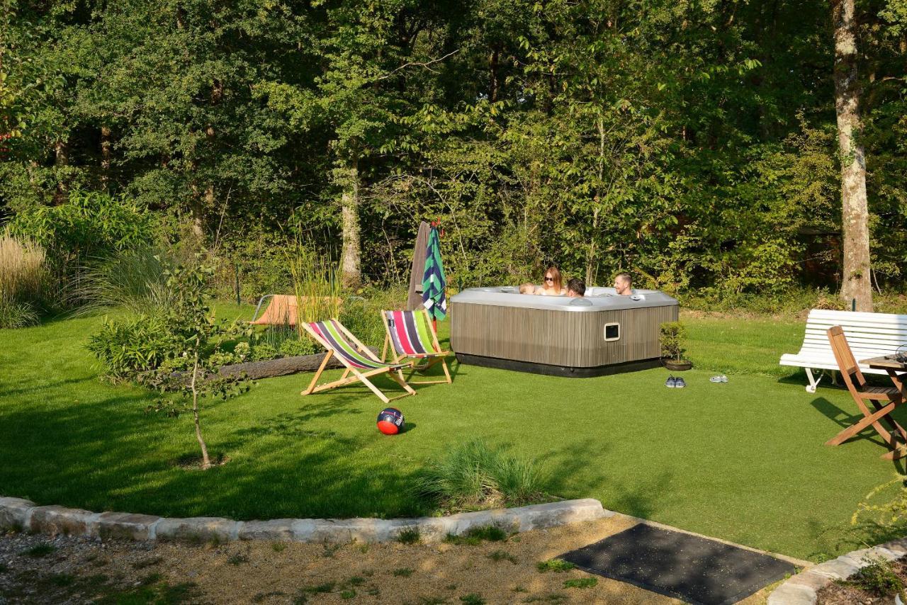 La Maison Dans Les Bois Soucelles Экстерьер фото