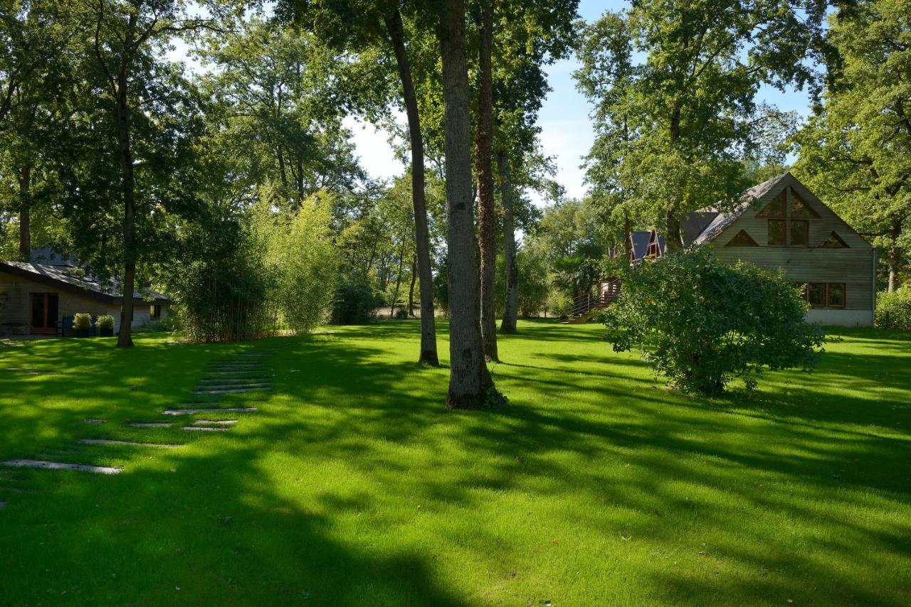 La Maison Dans Les Bois Soucelles Экстерьер фото